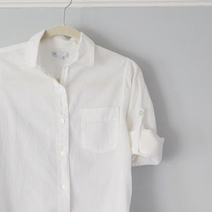 Gap button down shirt